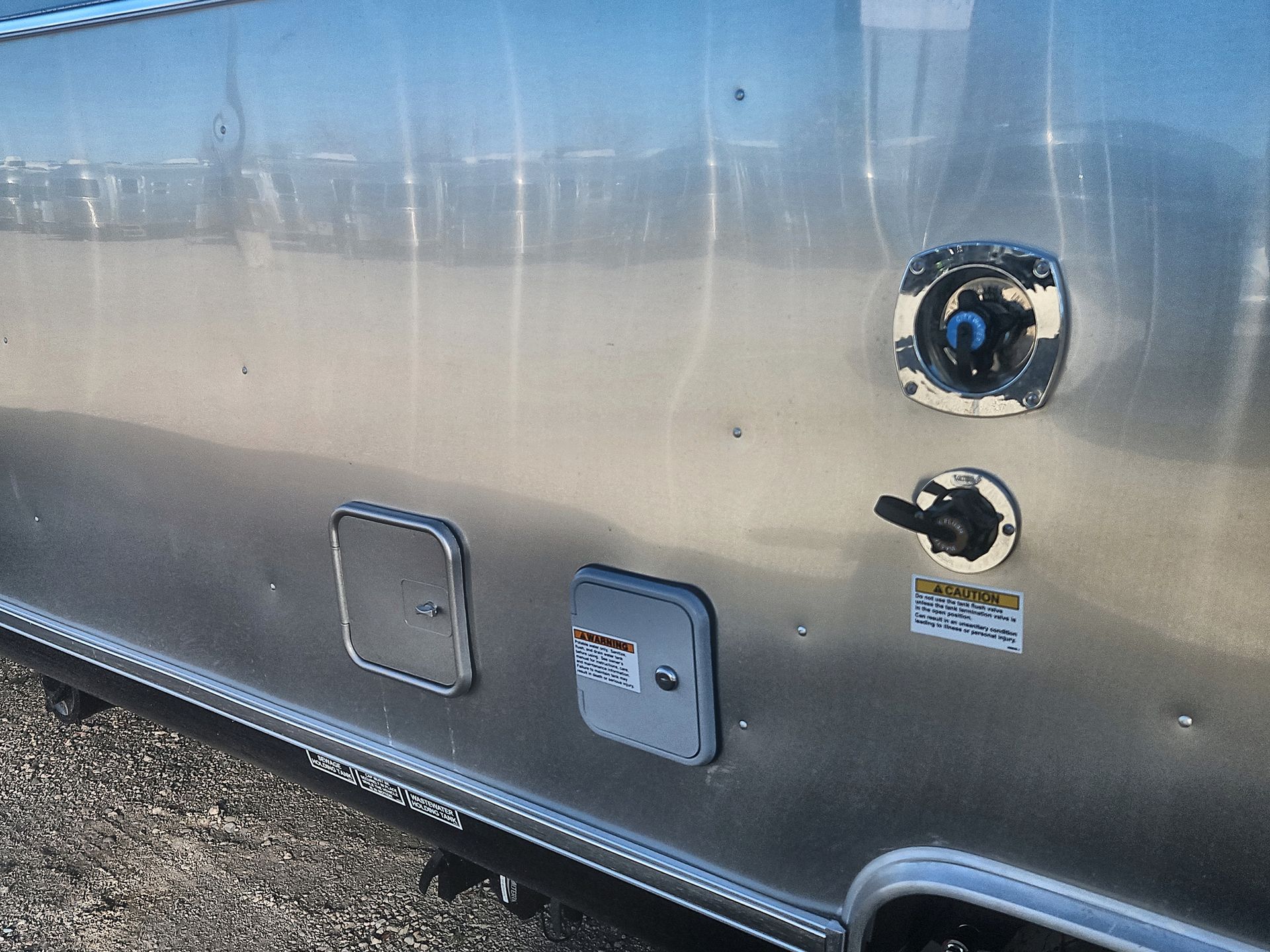 2026 Airstream 25FBQ Base