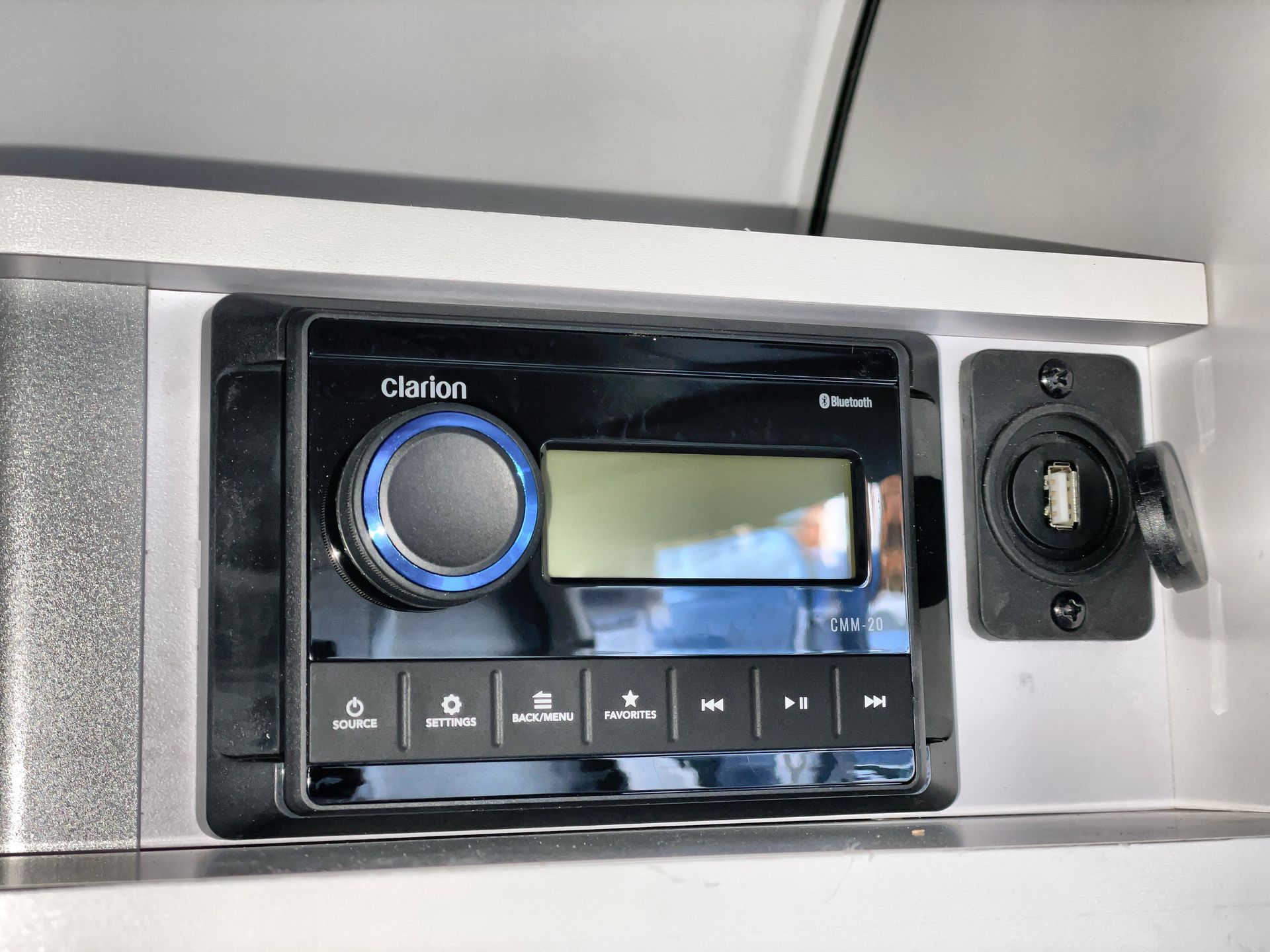 2026 Airstream 16RB Base