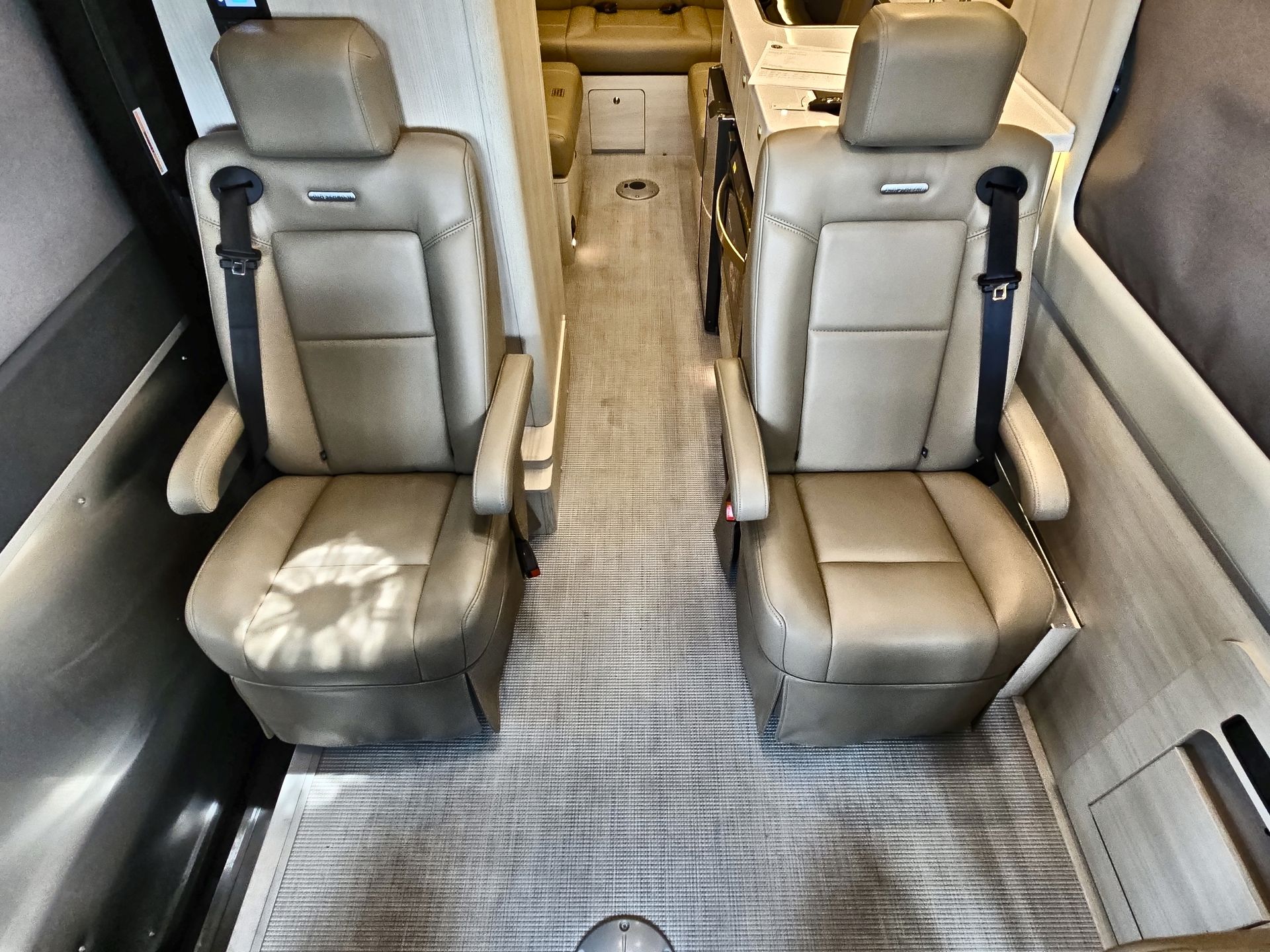 2025 Airstream 24GL Base