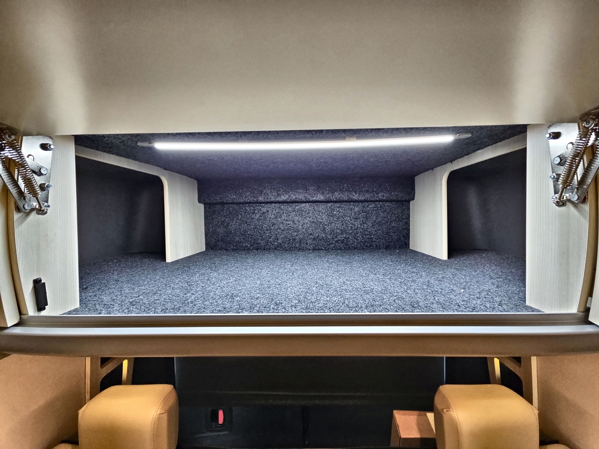 2025 Airstream 24GL Base