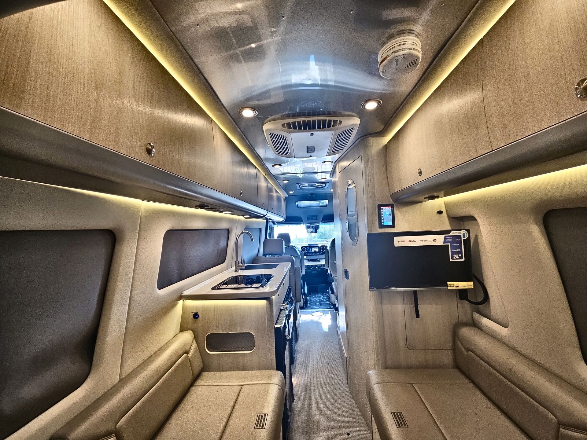 2025 Airstream 24GL Base