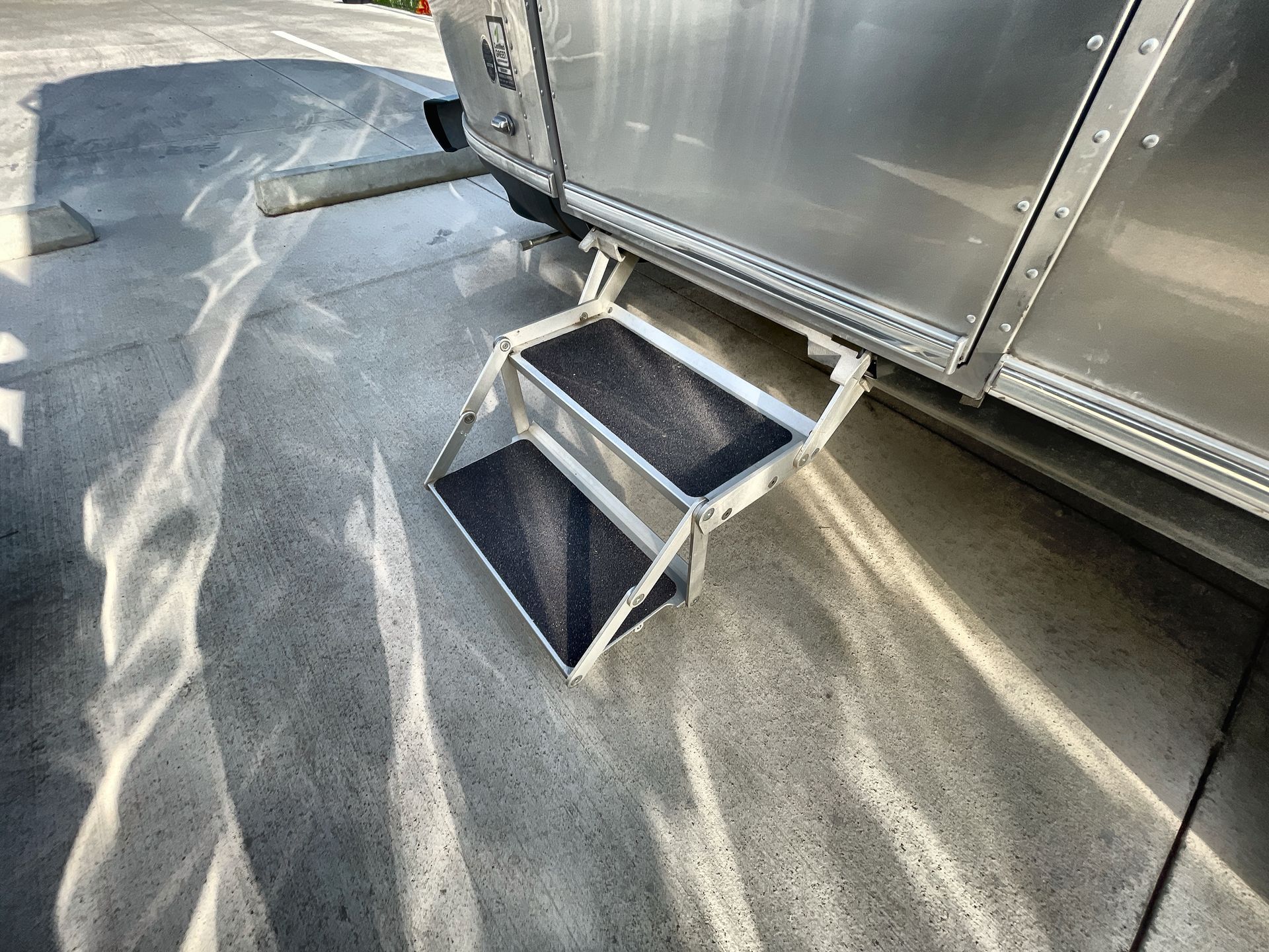 2026 Airstream 27FBQ Base