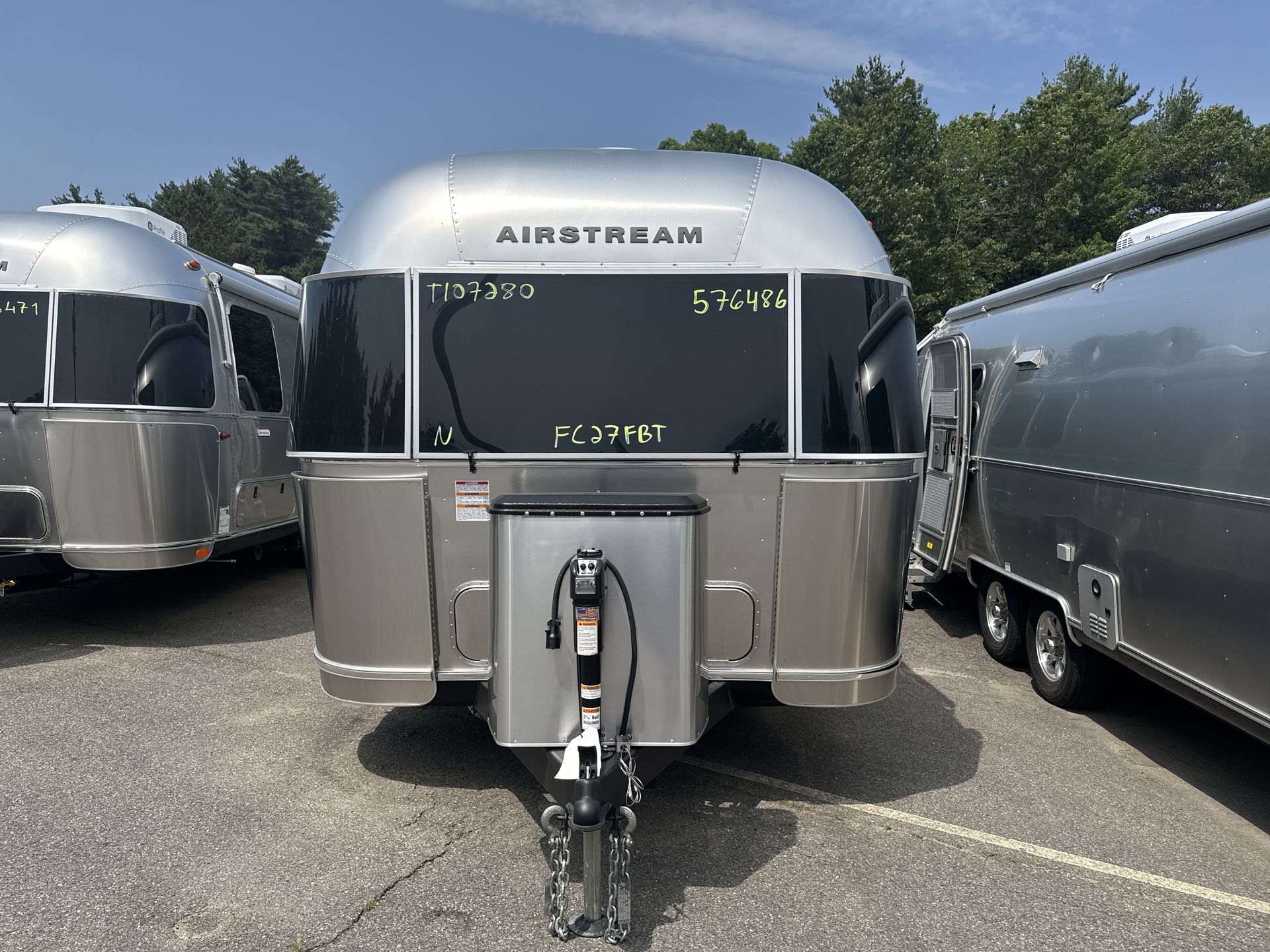 2025 Airstream 27FBT Base