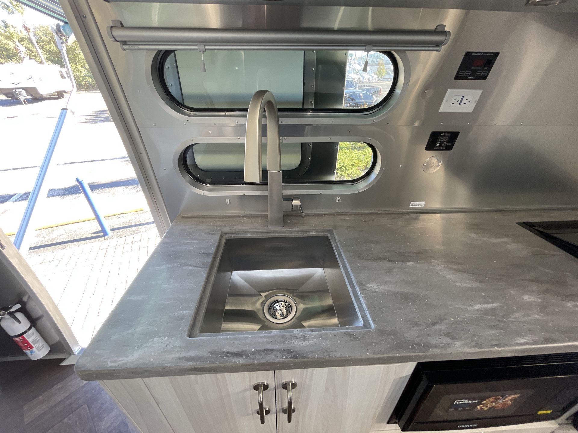 2026 Airstream 30RBQ Base