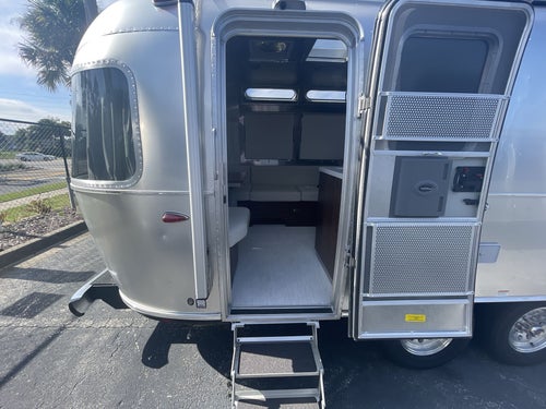 2026 Airstream 25FBQ Base