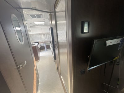 2026 Airstream 25FBQ Base