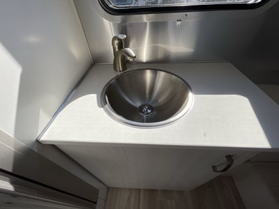 2026 Airstream 22FB Base