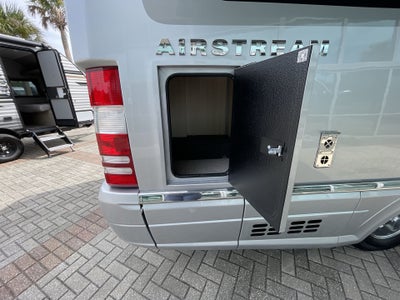 2025 Airstream Murphy Suite Base