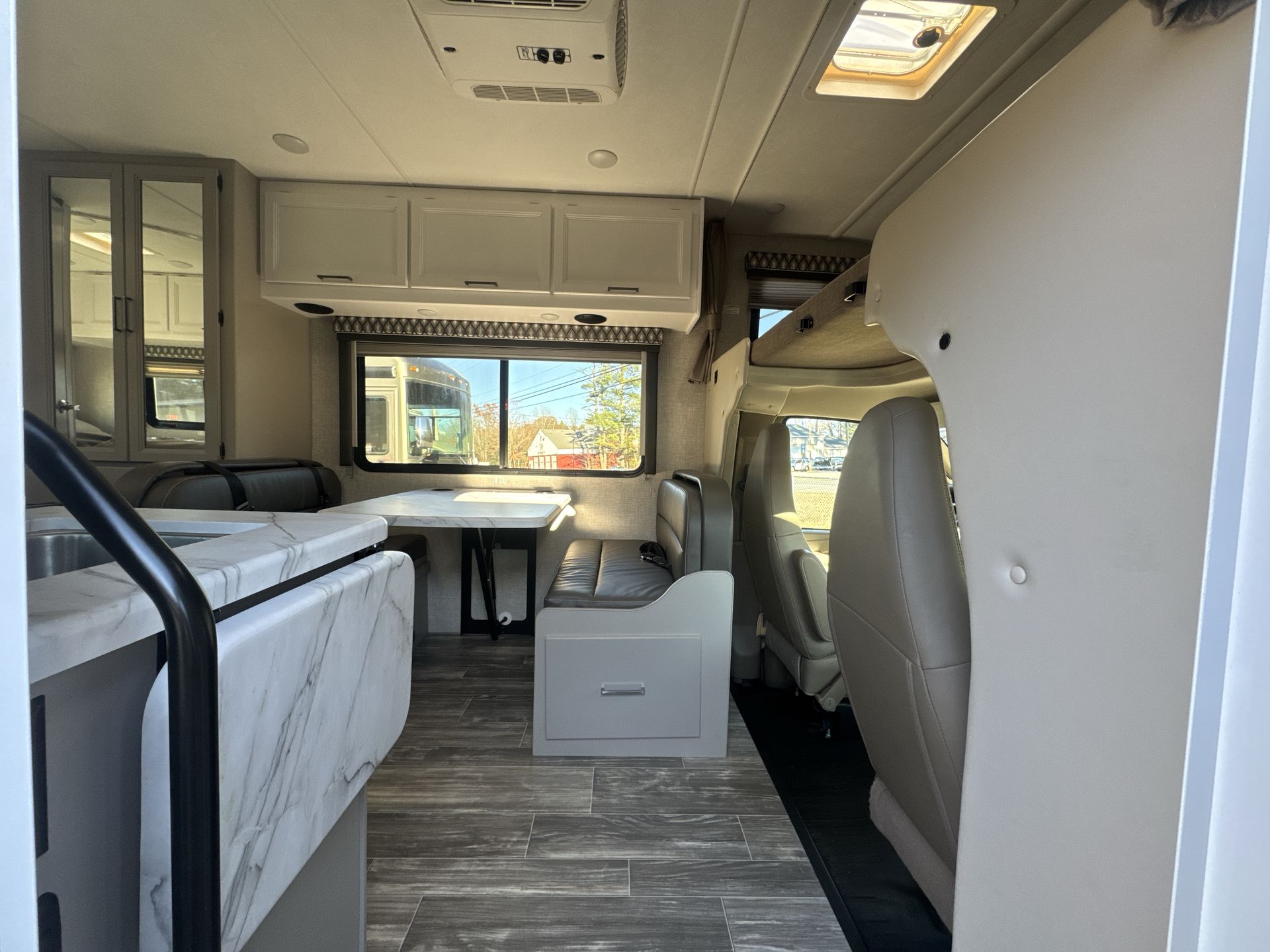 2025 Thor Motor Coach 22VT Base