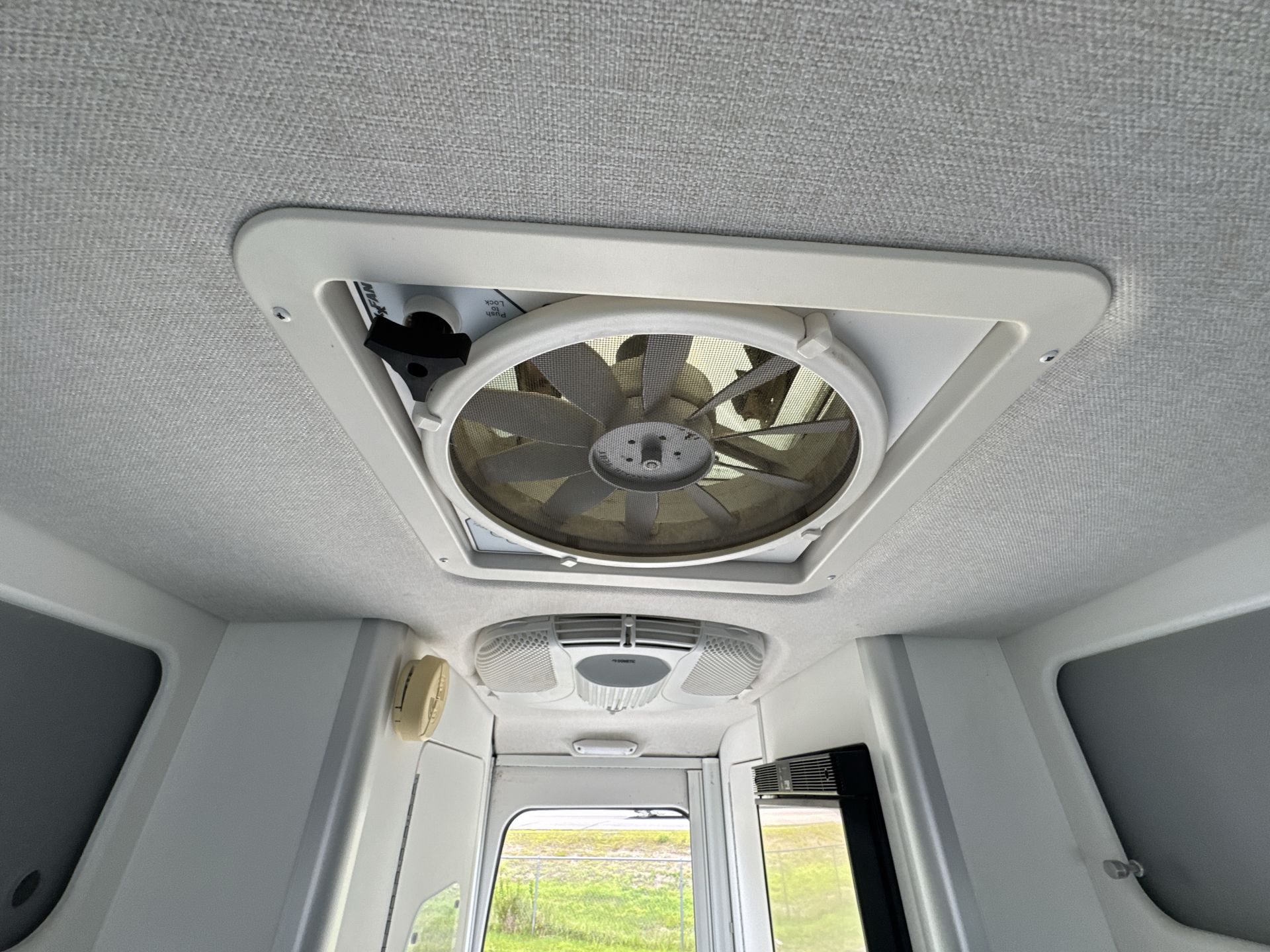 2019 Airstream 16U Nest Base