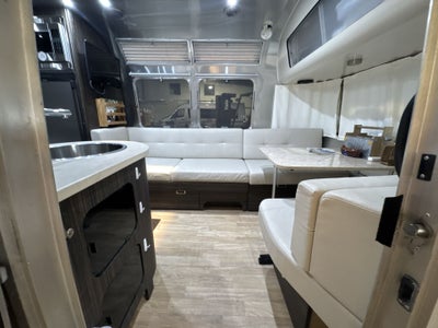 2016 Airstream 23D International Serenity Base