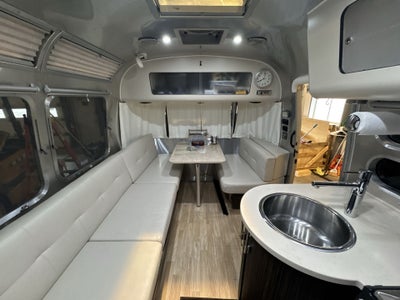 2016 Airstream 23D International Serenity Base