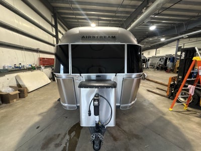 2016 Airstream 23D International Serenity Base