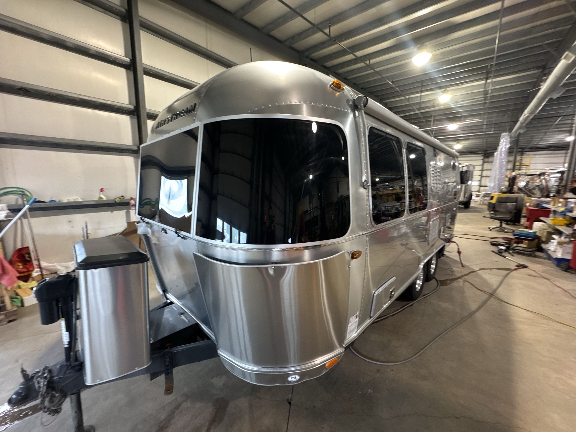 2016 Airstream 23D International Serenity Base