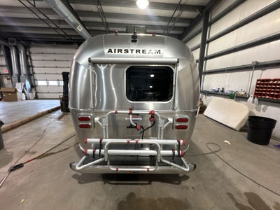 2016 Airstream 23D International Serenity Base