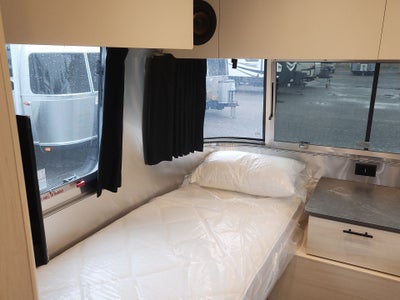 2025 Airstream 25FBT Base