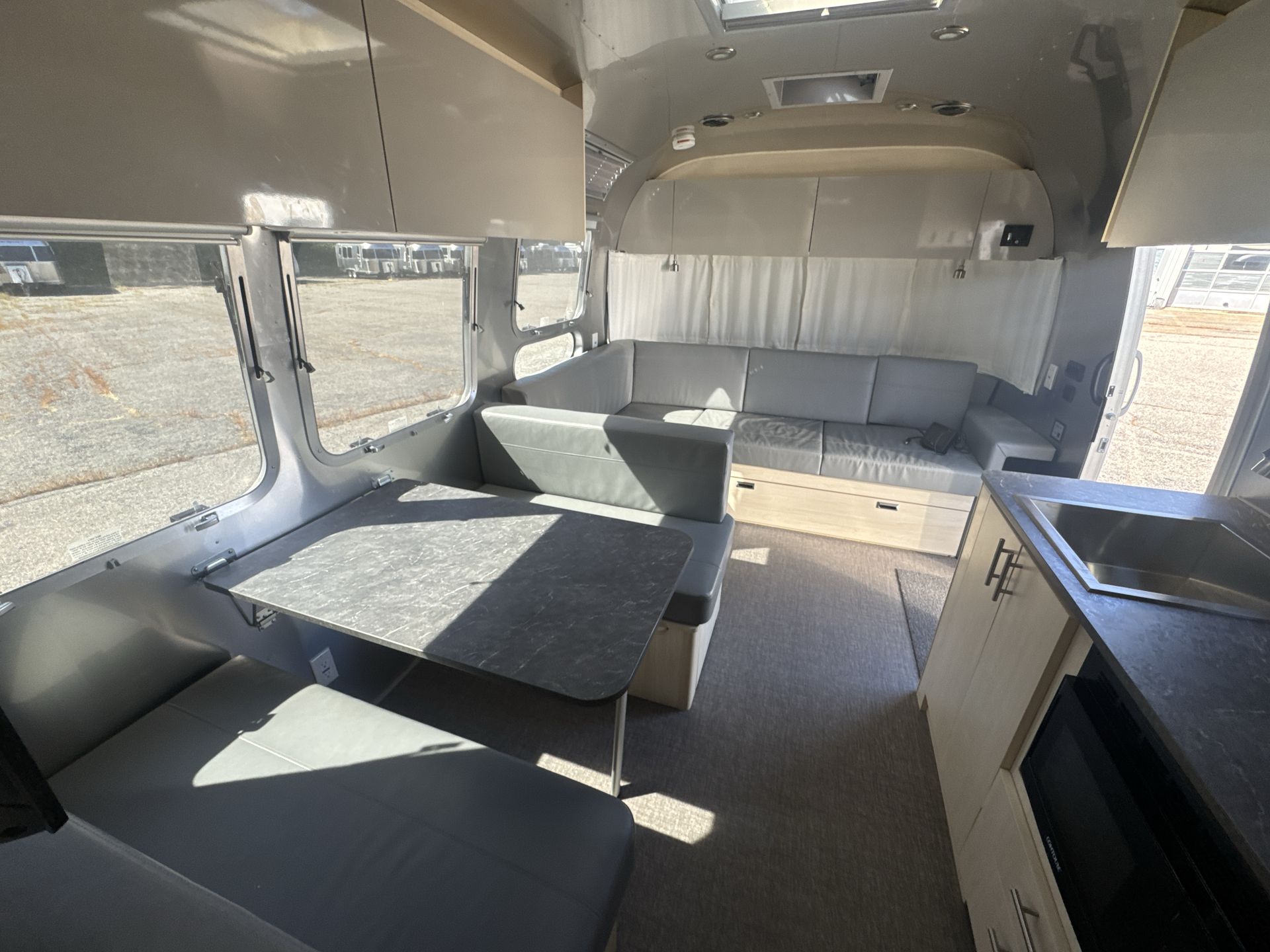 2021 Airstream 30RB Queen Base