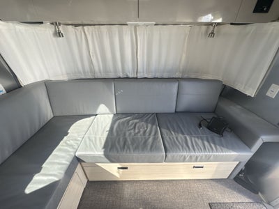 2021 Airstream 30RB Queen Base