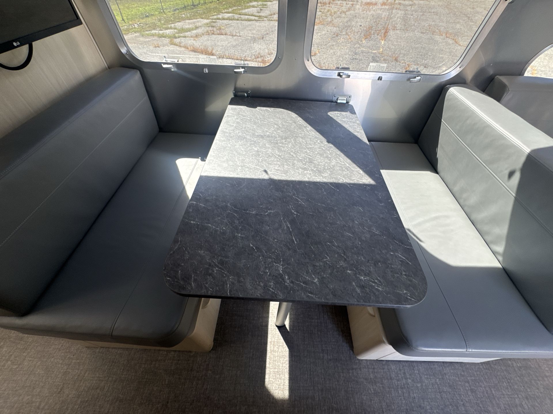 2021 Airstream 30RB Queen Base