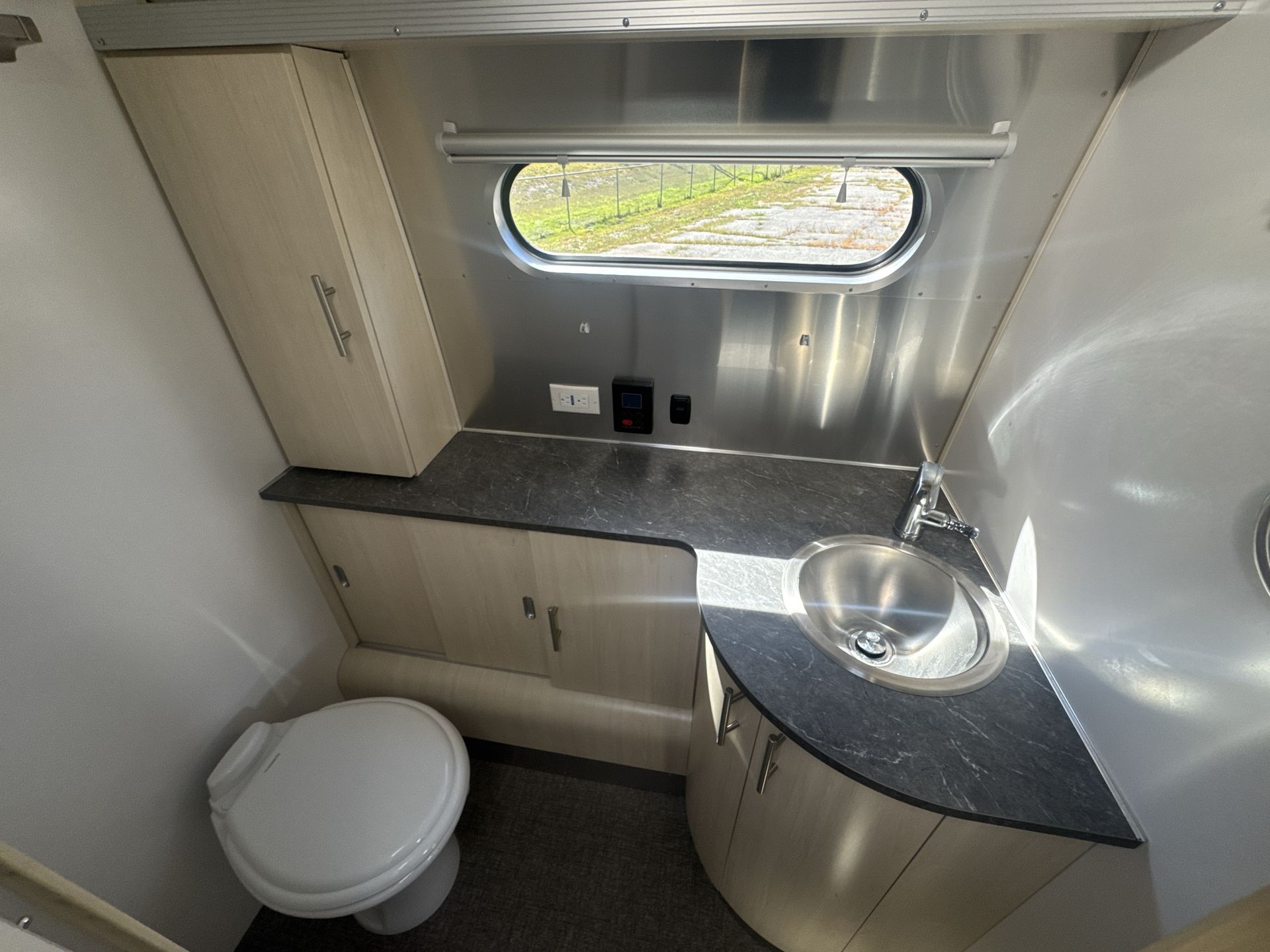 2021 Airstream 30RB Queen Base