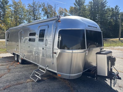 2021 Airstream 30RB Queen Base