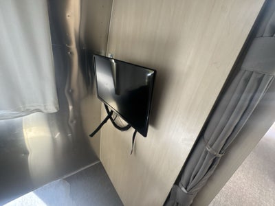 2021 Airstream 30RB Queen Base