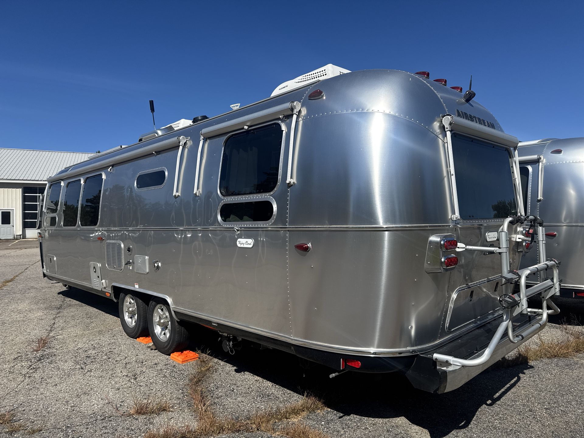 2021 Airstream 30RB Queen Base