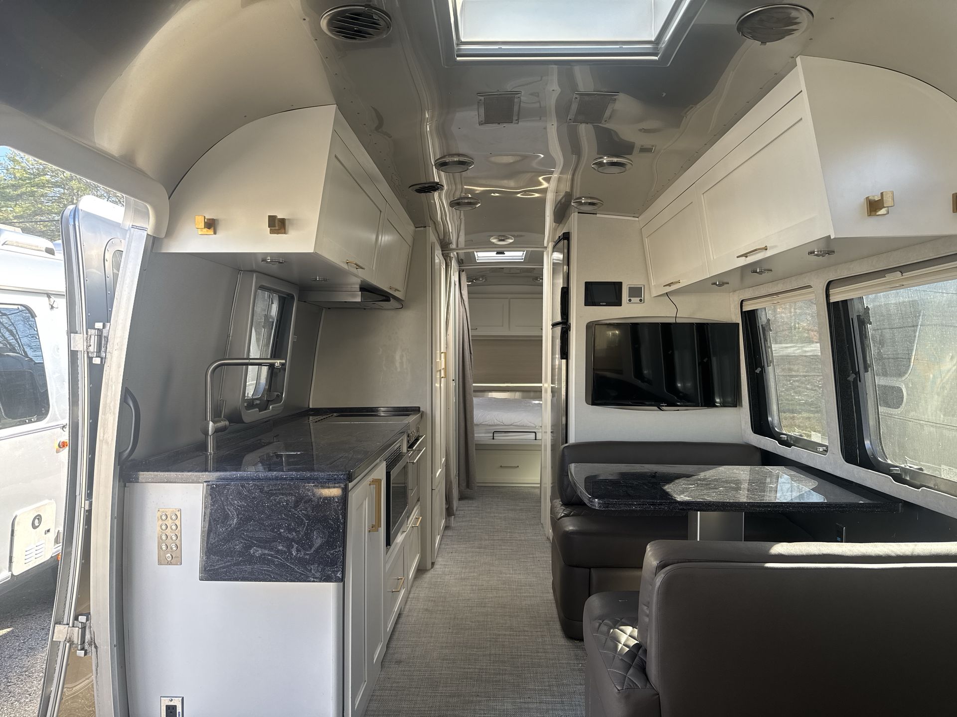 2020 Airstream 30RBQ Base