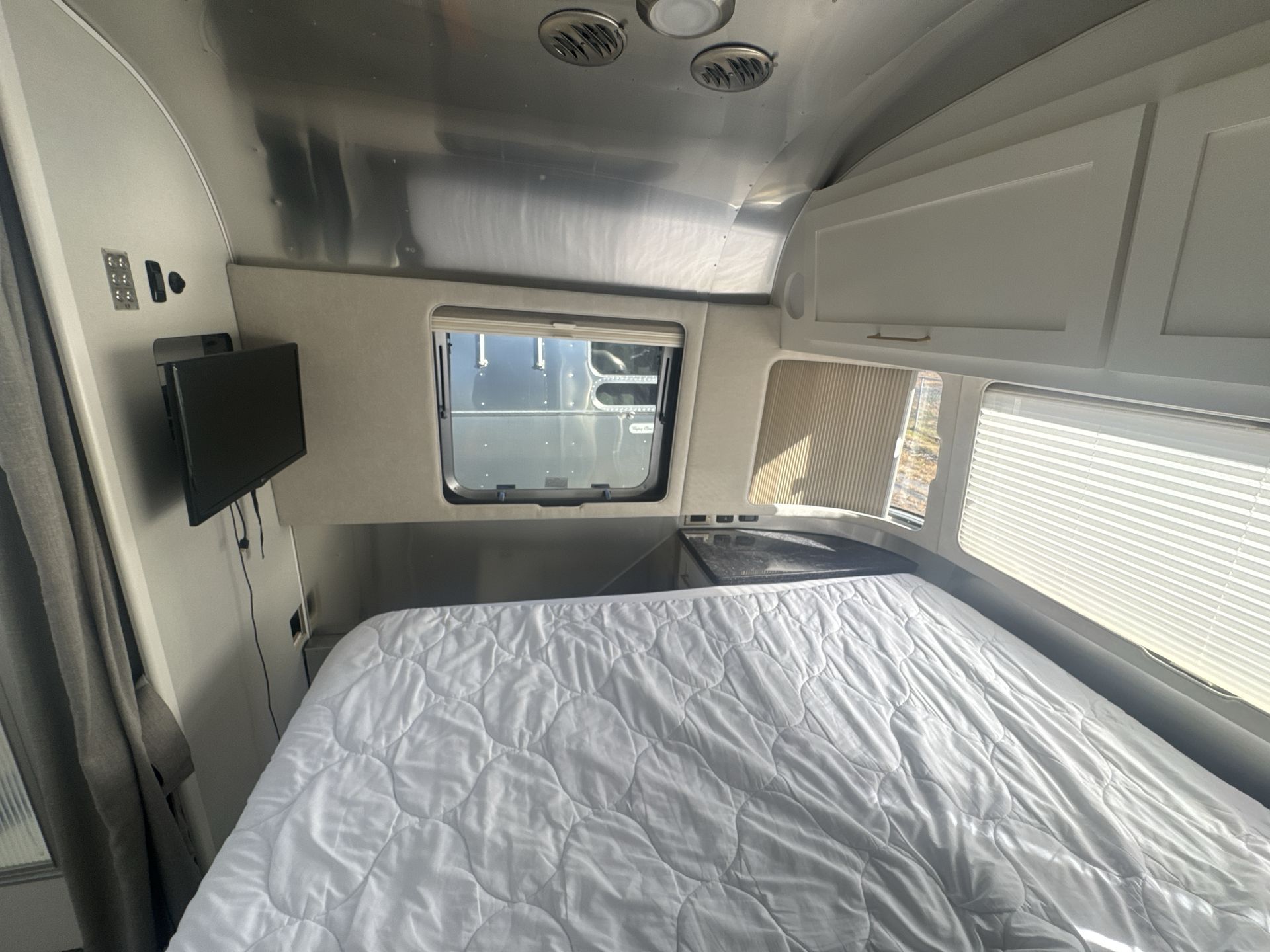 2020 Airstream 30RBQ Base