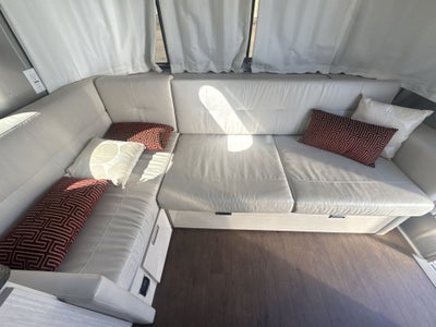 2017 Airstream 28RB (Rear Queen Bed) Base