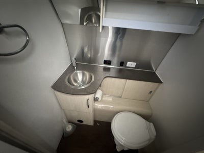 2017 Airstream 28RB (Rear Queen Bed) Base