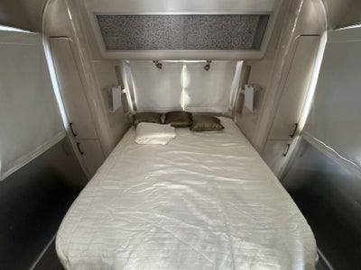 2017 Airstream 28RB (Rear Queen Bed) Base
