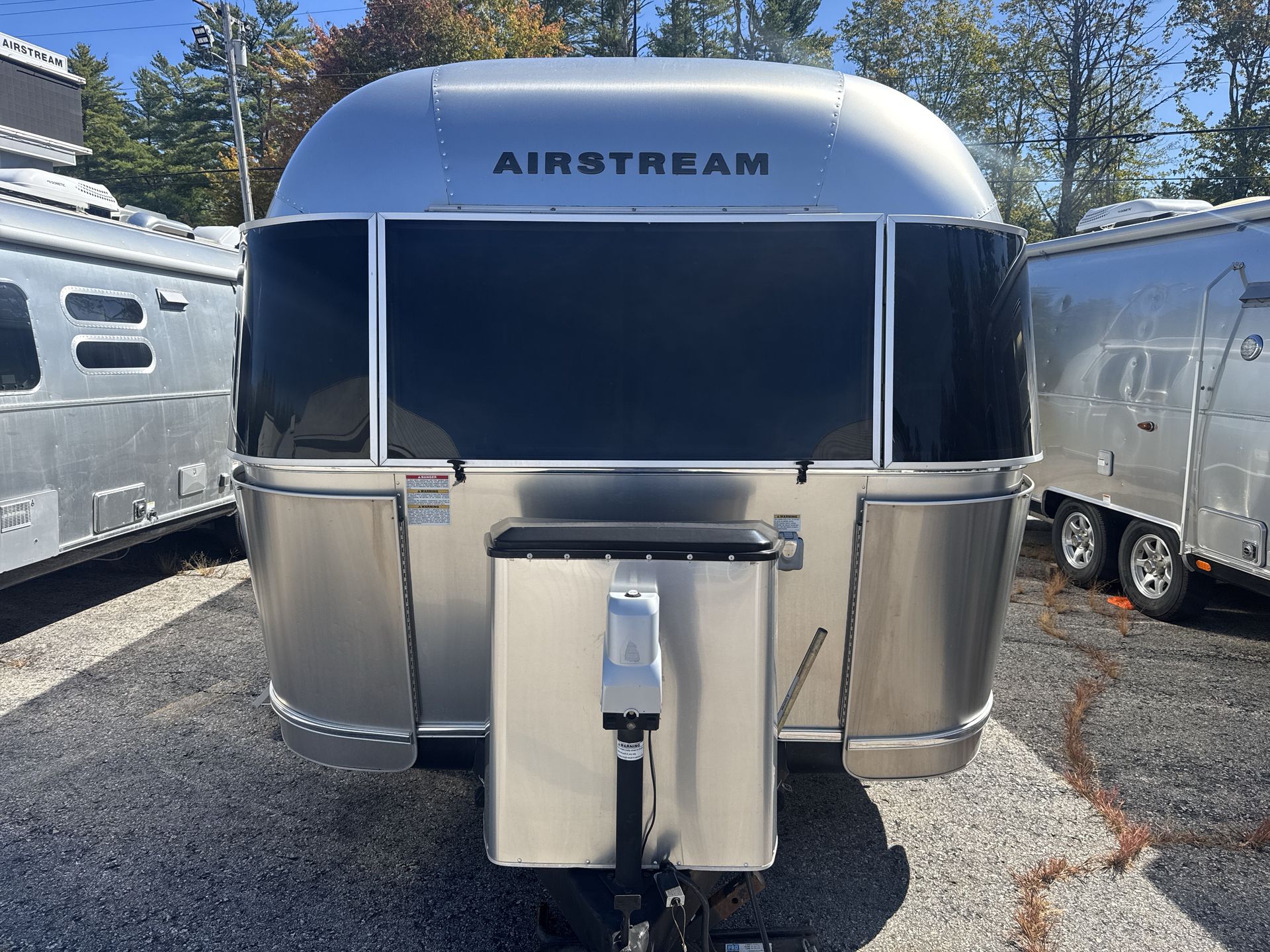 2017 Airstream 28RB (Rear Queen Bed) Base