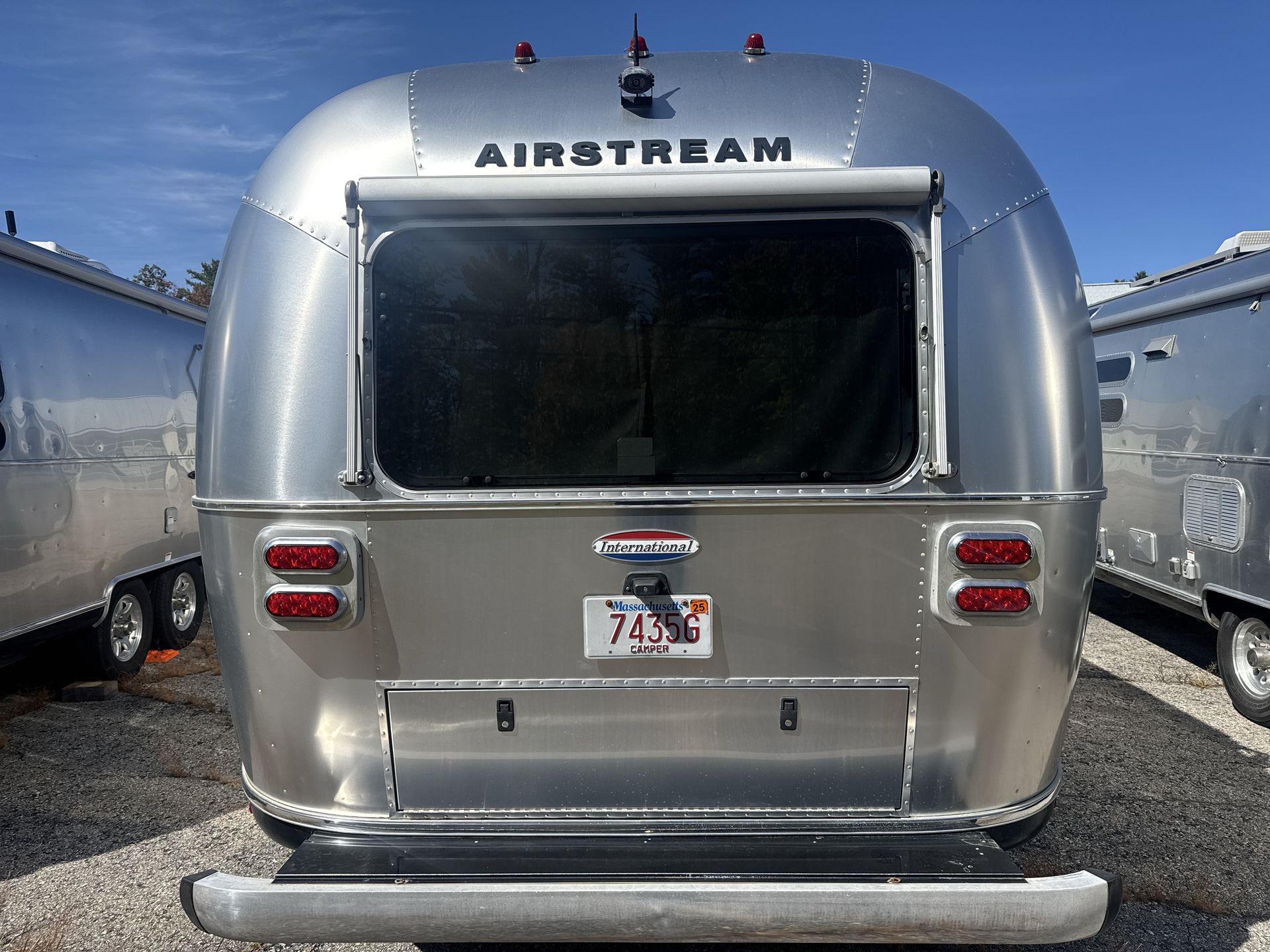 2017 Airstream 28RB (Rear Queen Bed) Base