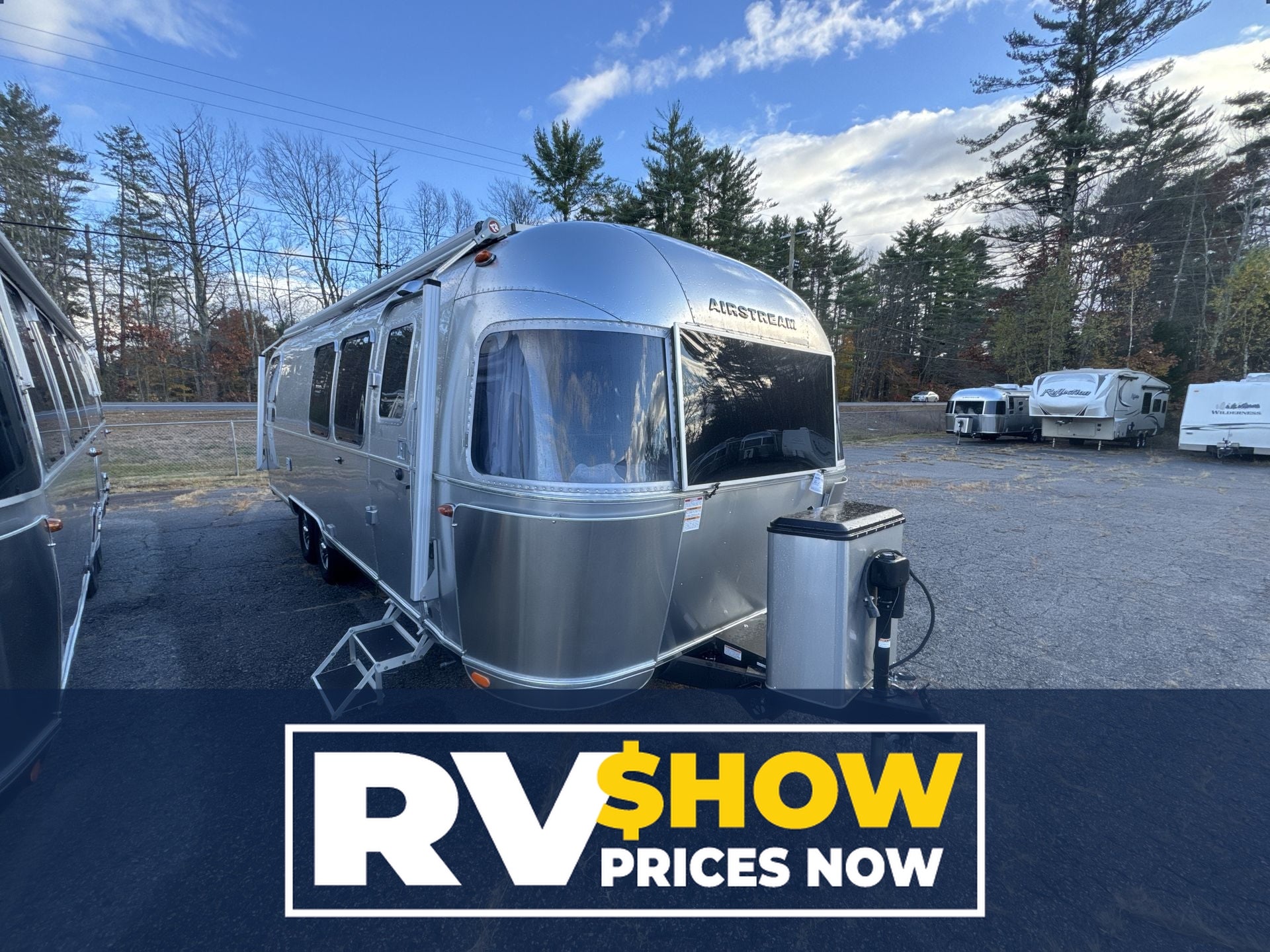 2022 Airstream 28RB Base