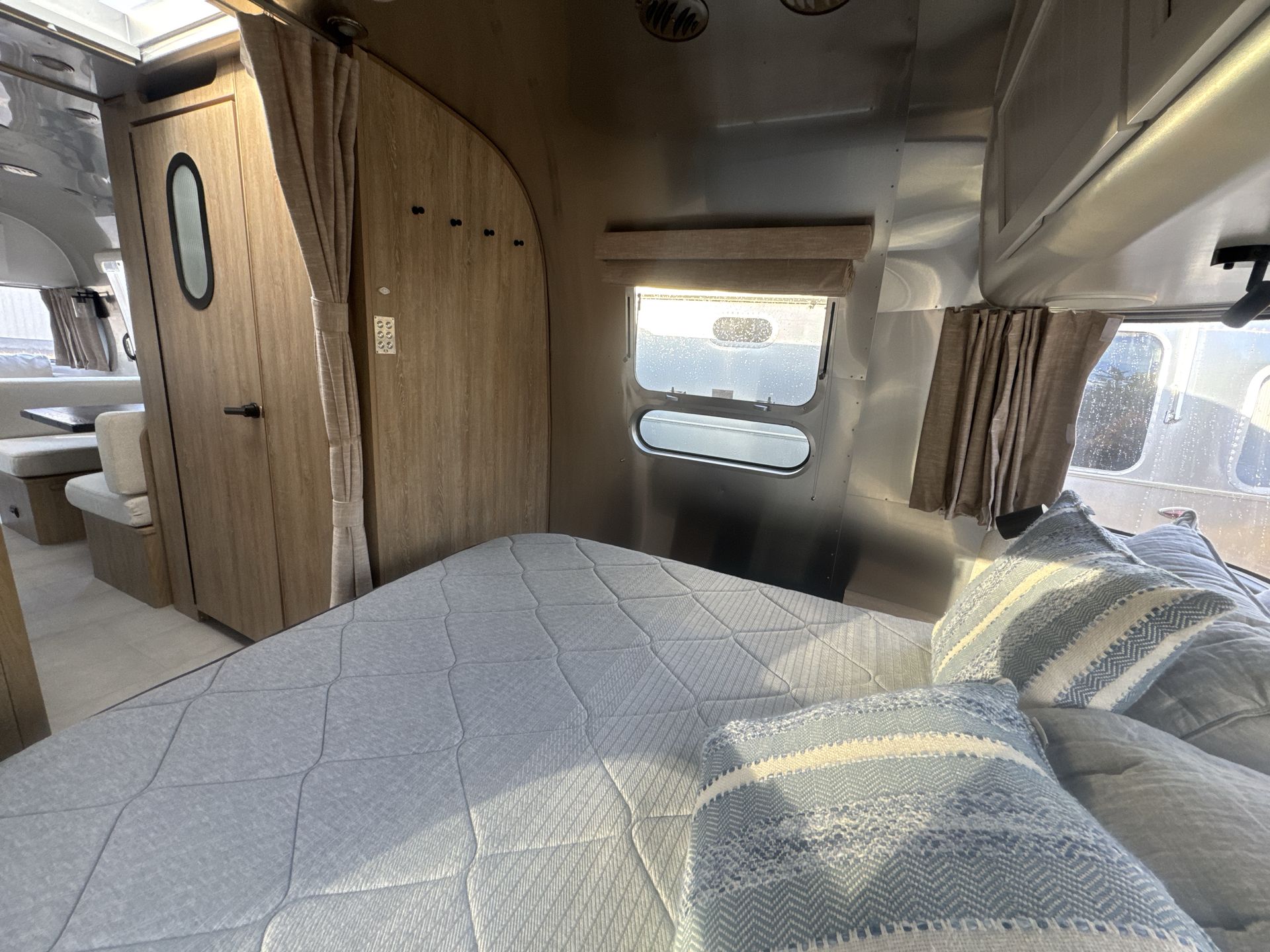 2022 Airstream 28RB Base