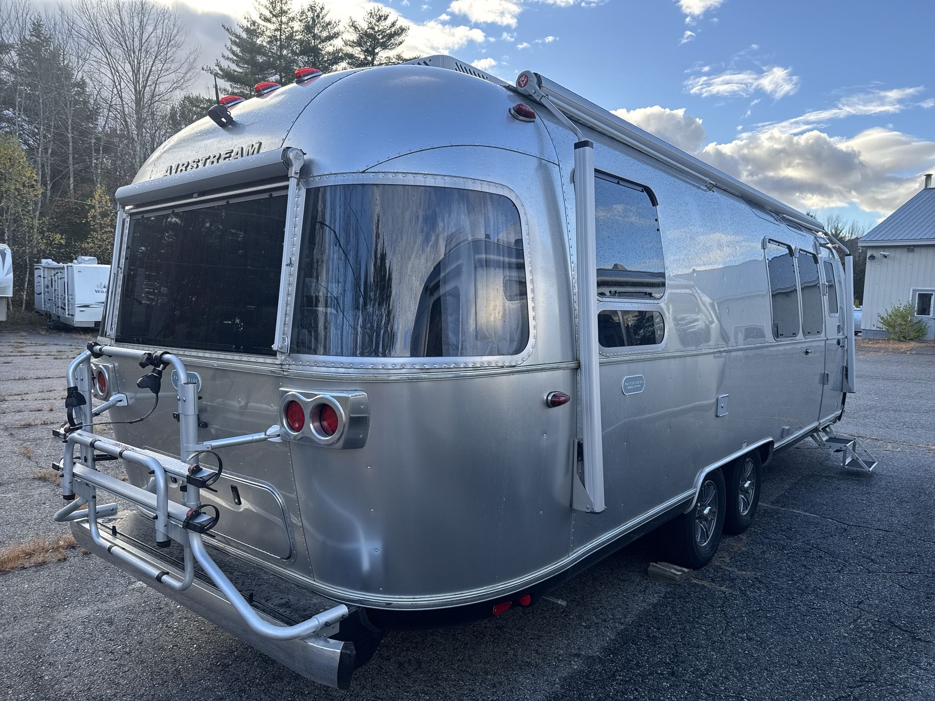2022 Airstream 28RB Base