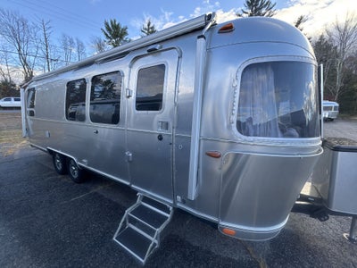 2022 Airstream 28RB Base