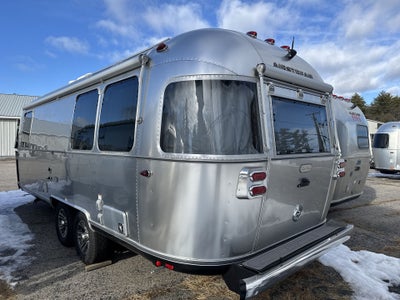 2024 Airstream 25FB Base