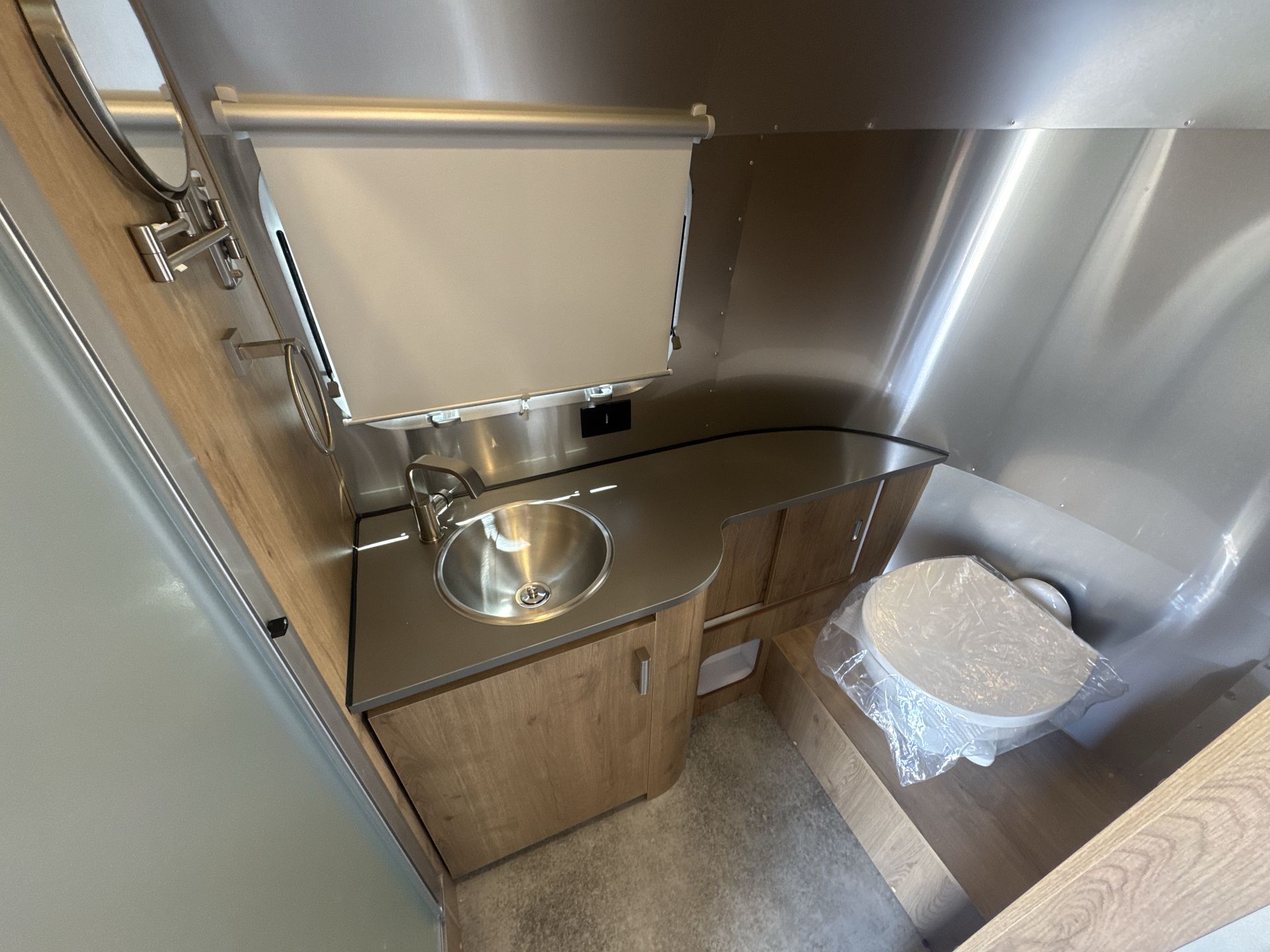 2026 Airstream 23FBT Base