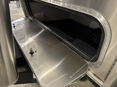 2025 Airstream 27FBQ Base