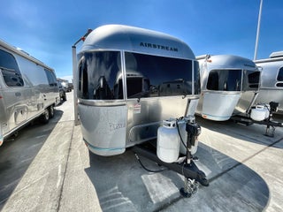 2026 Airstream 27FBT Base
