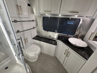 2026 Airstream 33FBT Base
