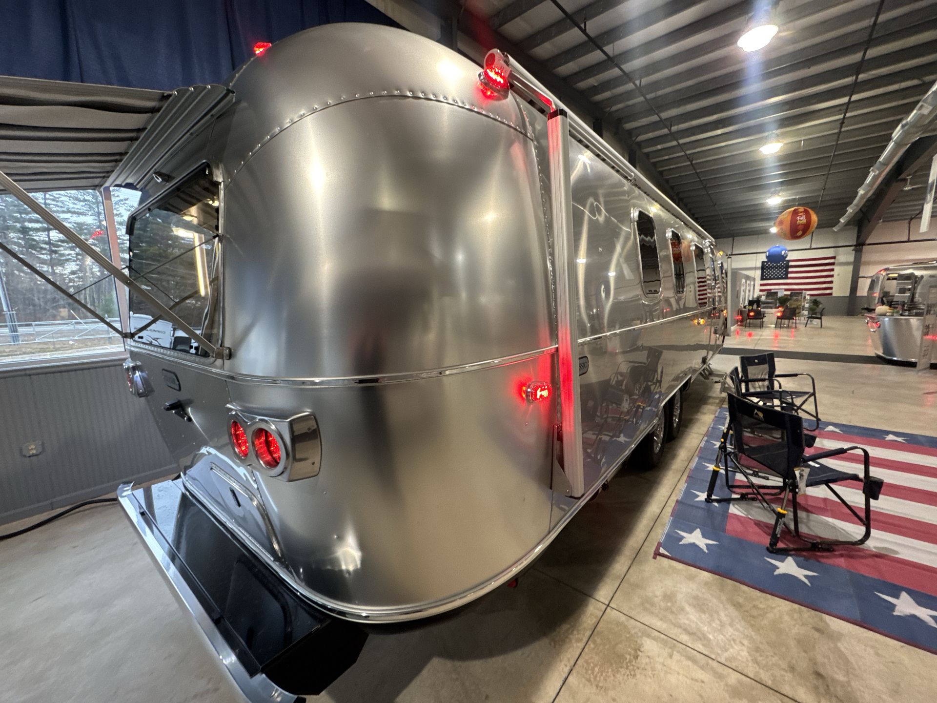 2026 Airstream 33FBT Base