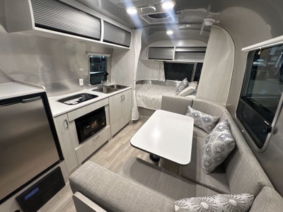 2026 Airstream 22FB Base