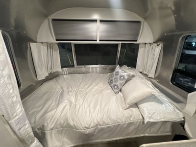 2026 Airstream 22FB Base