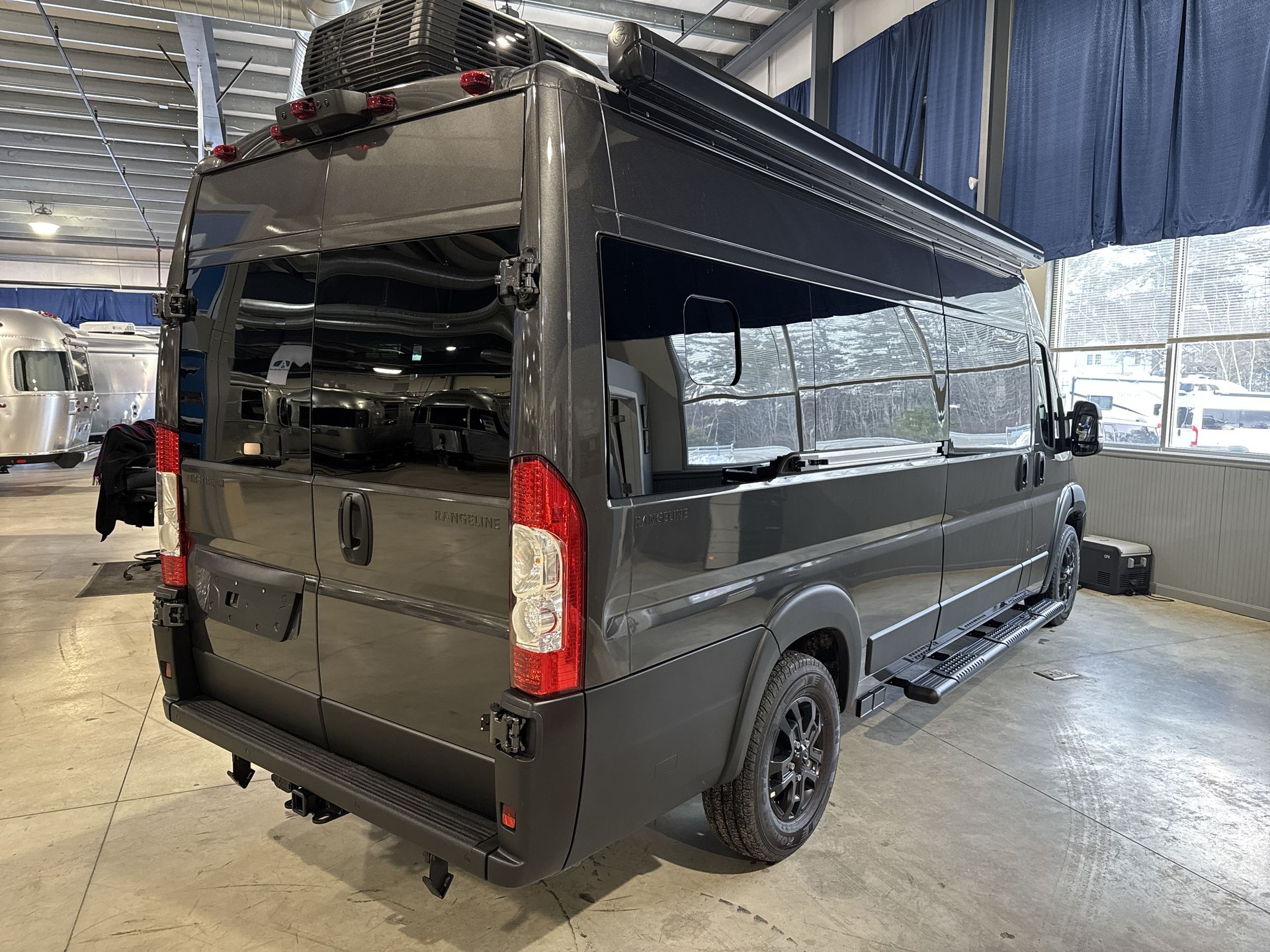 2026 Airstream Rangeline Base