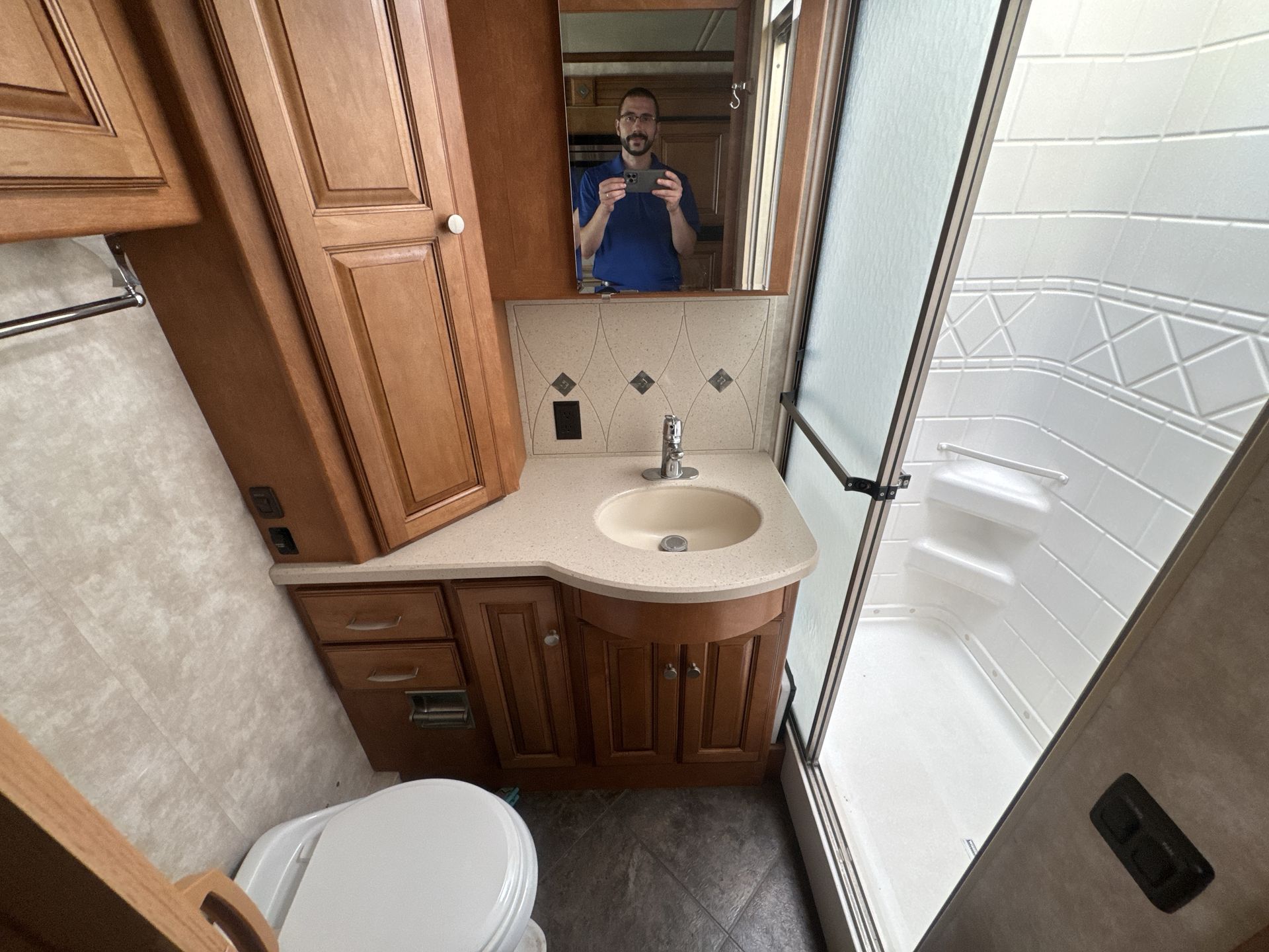 2012 Winnebago 34Y Journey Base