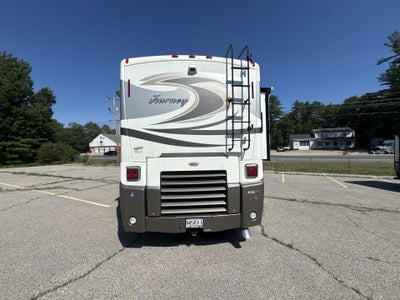 2012 Winnebago 34Y Journey Base
