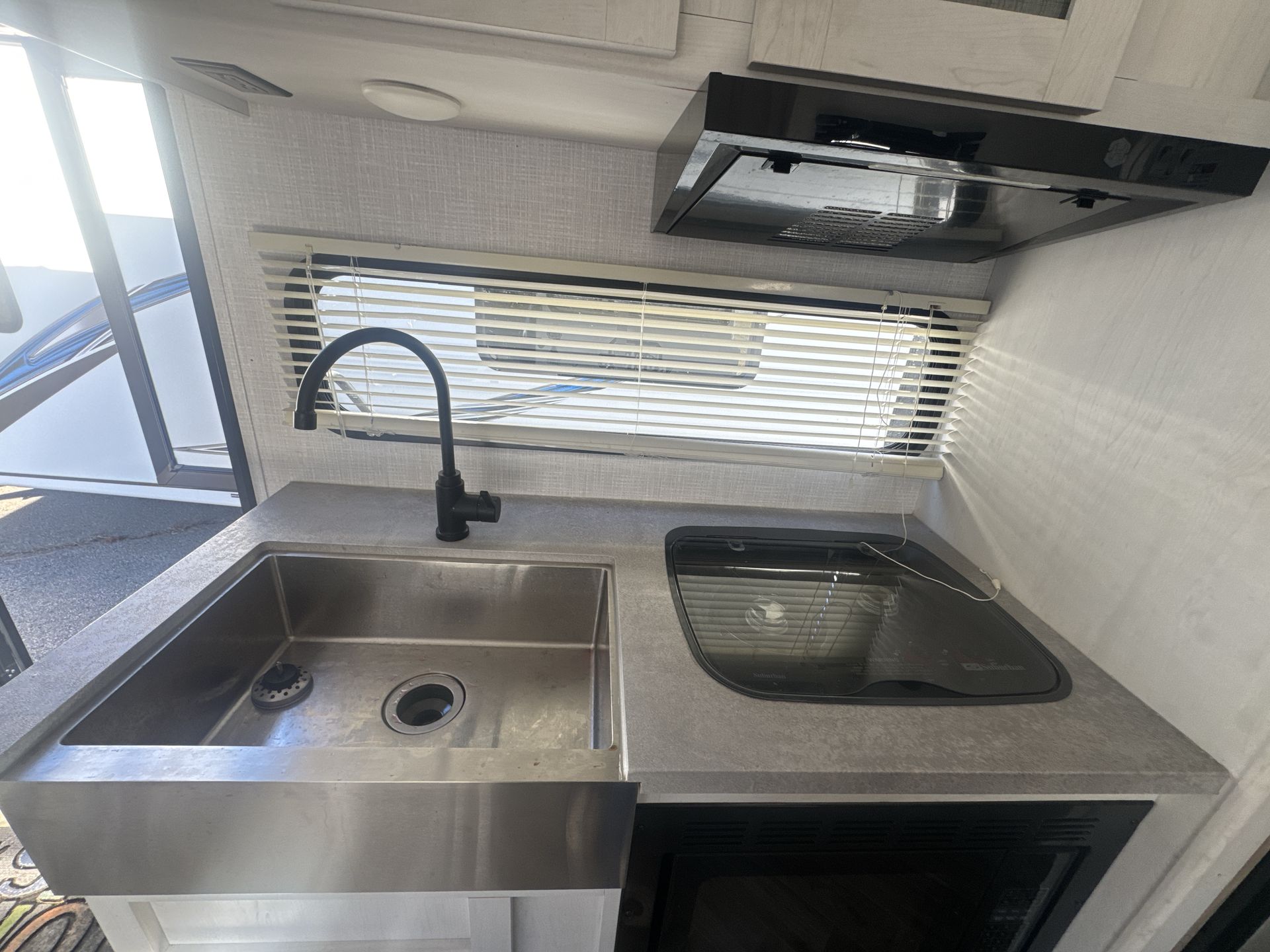 2022 Dutchmen 1200RK Base